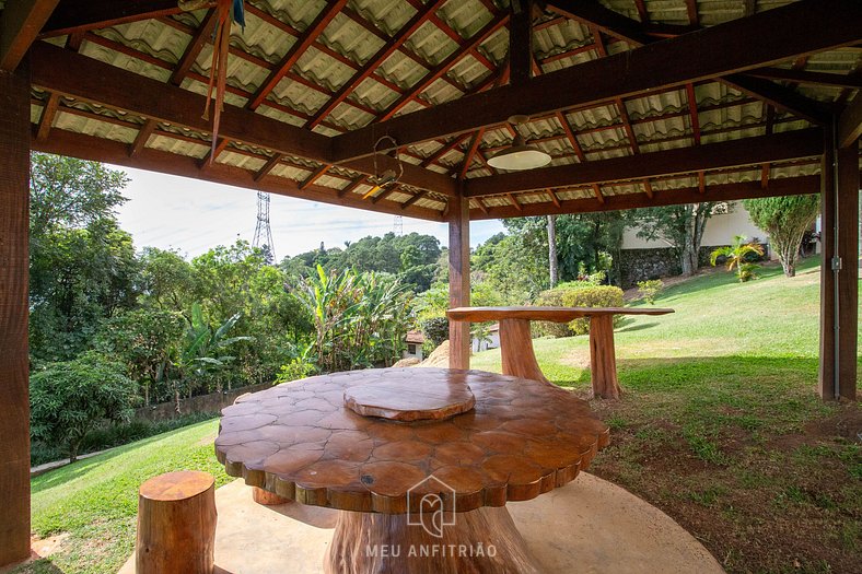 3 hóspedes e varanda na Serra da Cantareira