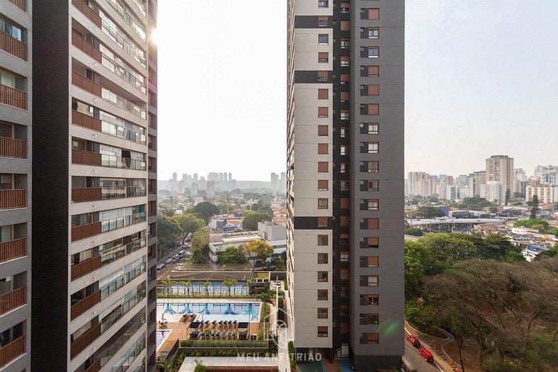 3 personas y balcón cerca del Shopping Ibirapuera