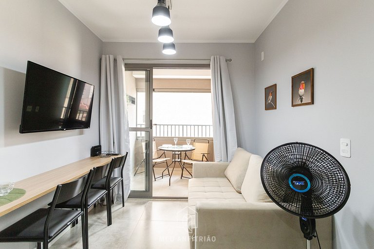 4 people, leisure and balcony near Saúde subway