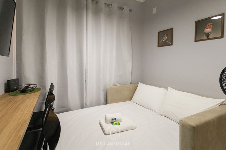 4 people, leisure and balcony near Saúde subway