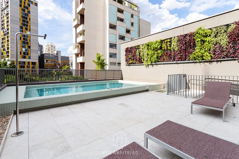 Air conditioning, TV and balcony next to subway