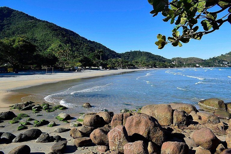 Apartamento com churrasqueira elétrica em Ubatuba