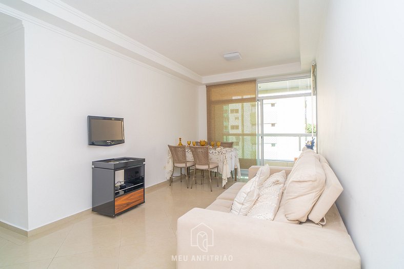 Apartment with barbecue 300m from Praia da Enseada