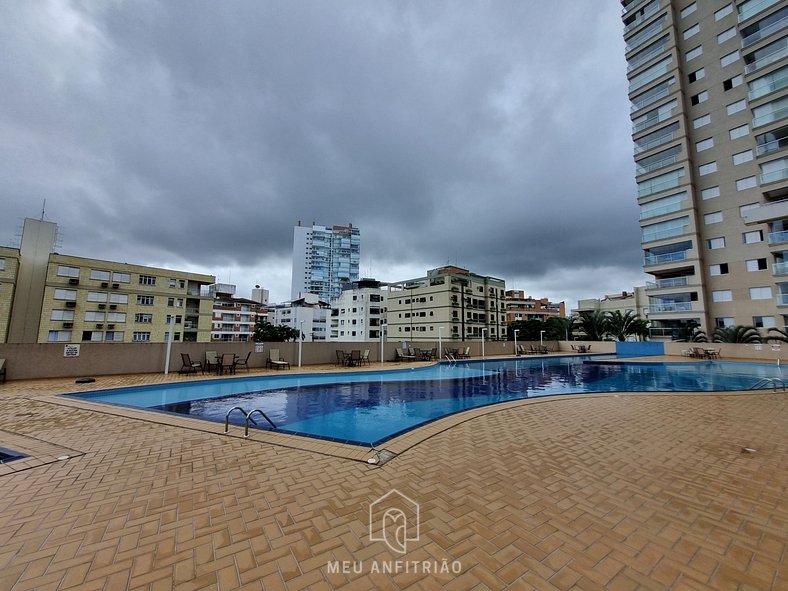 Apartment with barbecue near Enseada beach