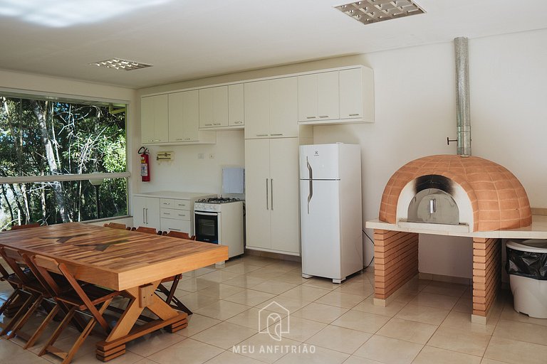 Apartment with fireplace near Morro do Elefante