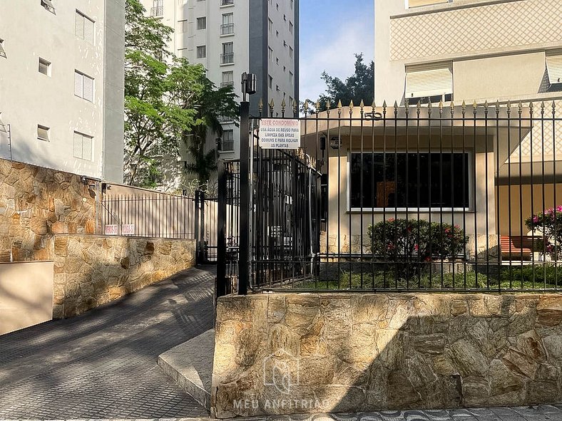 Apartment with garage near Sírio-Libanês Hospital