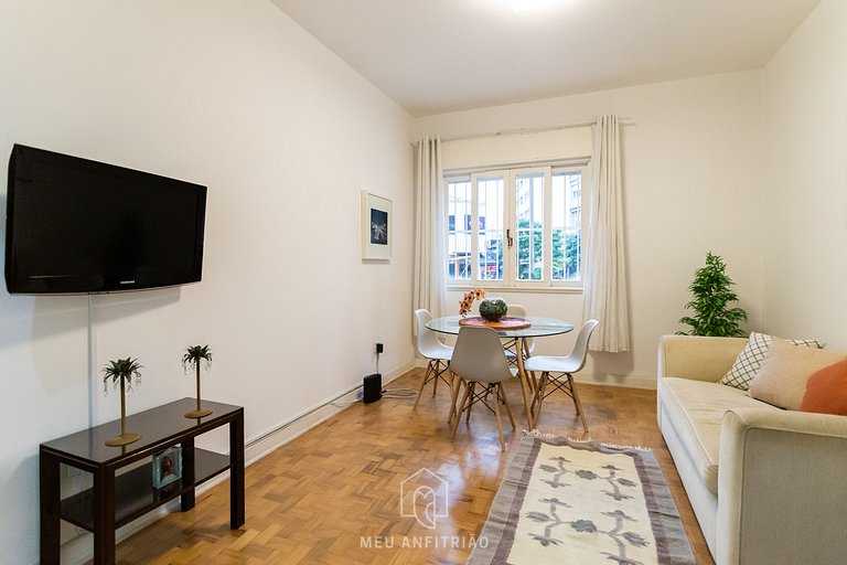 Apartment with heater and laundry in Consolação