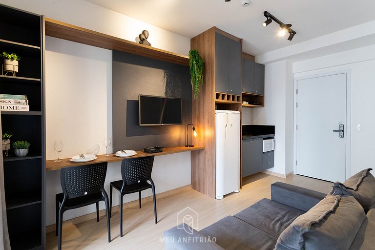 Apartment with sofa, TV and WI-FI near Allianz