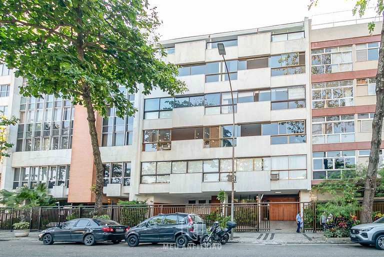 Apartment with TV and garage next to Ipanema beach