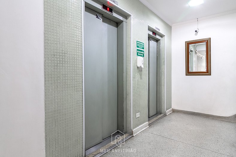 Apartment with washing machine near the subway