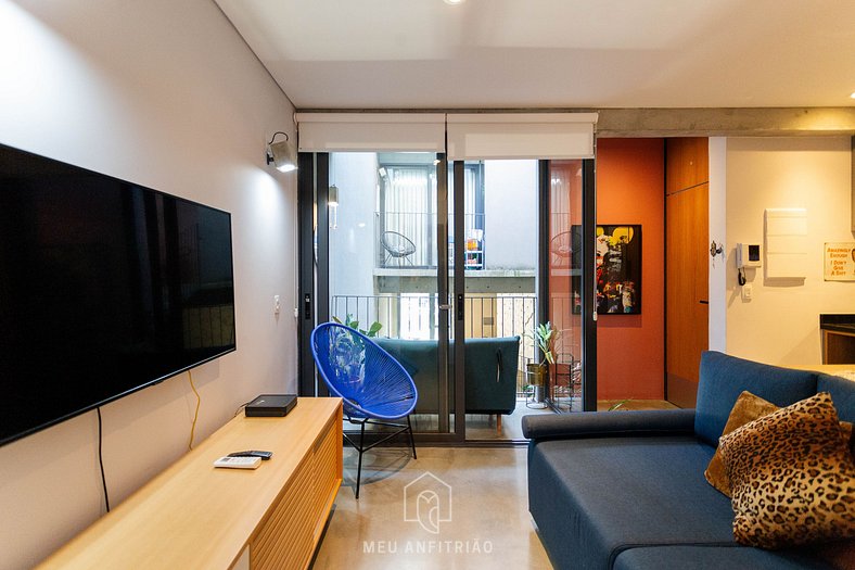 Apt with air fryer, Smart TV & rooftop in Brooklin