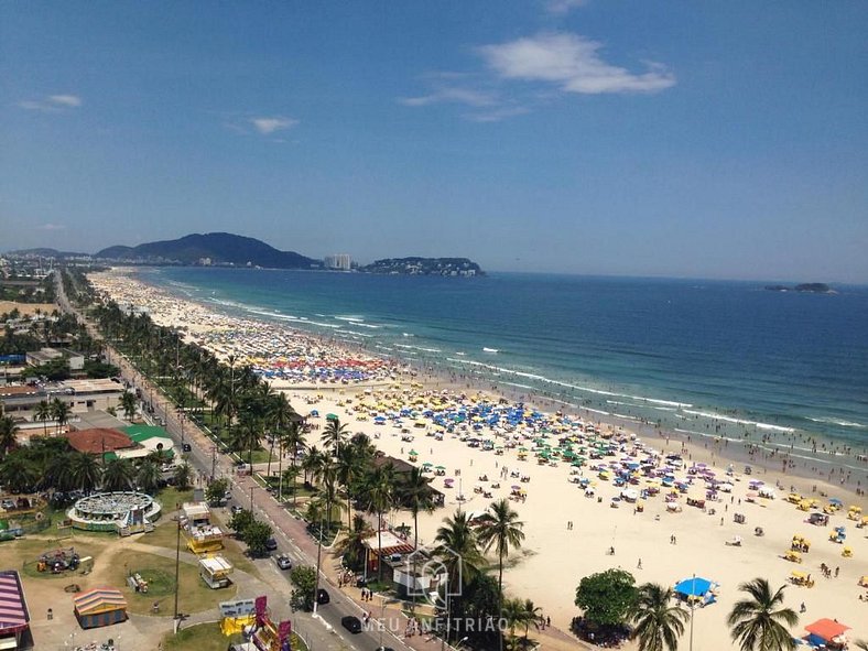 Apto com ar-condicionado perto da praia da Enseada