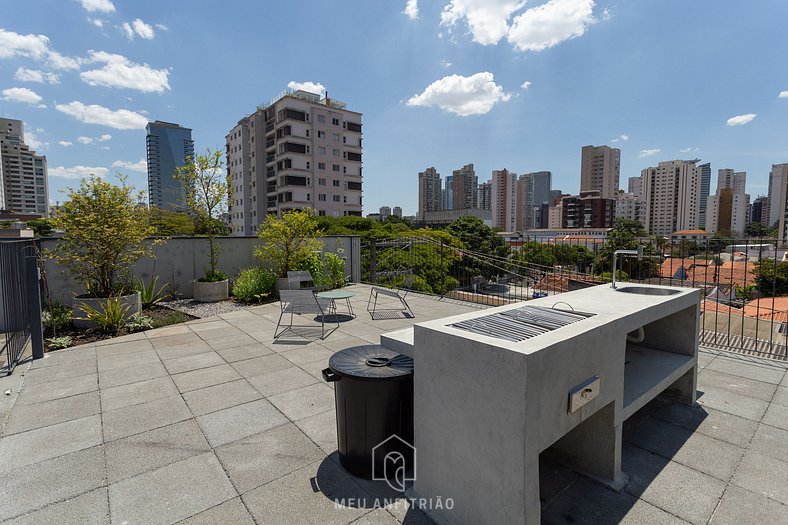 Apto de 37m² com varanda e rooftop no Brooklin