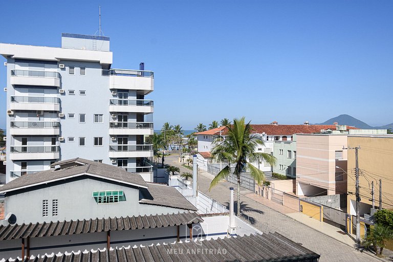 Apto em condomínio com churrasqueira em Ubatuba