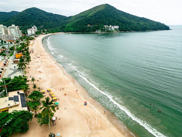 Apto pé na areia com vista ao mar em Caraguatatuba