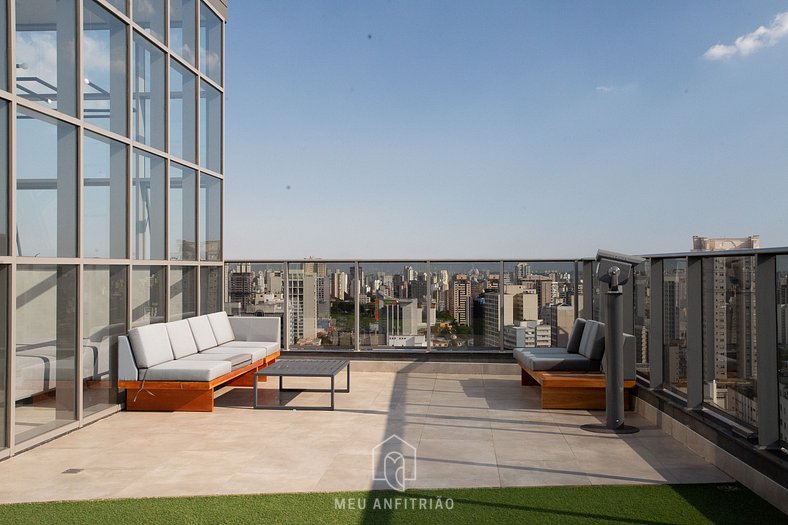 Balcony and leisure on top of the Paraíso subway