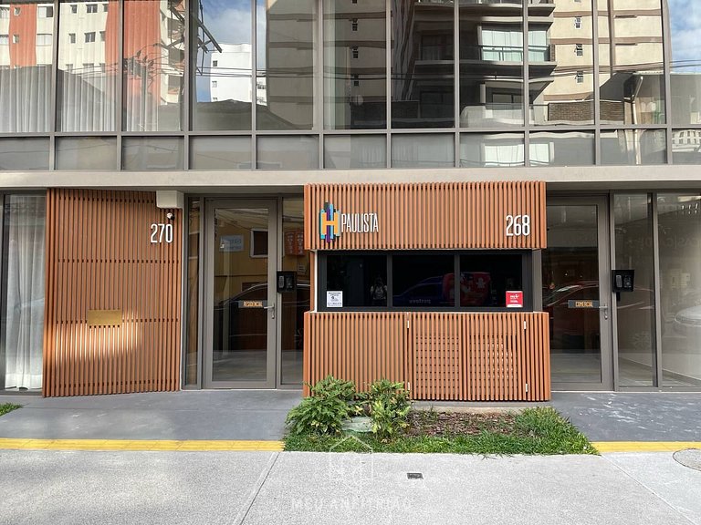 Balcony, leisure and TV next to Avenida Paulista