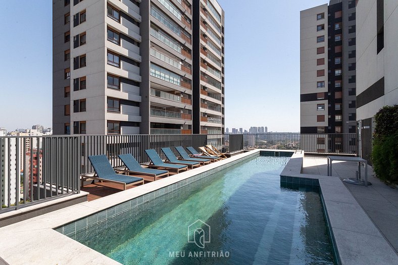 Balcony, tree-lined view near Av. Santo Amaro