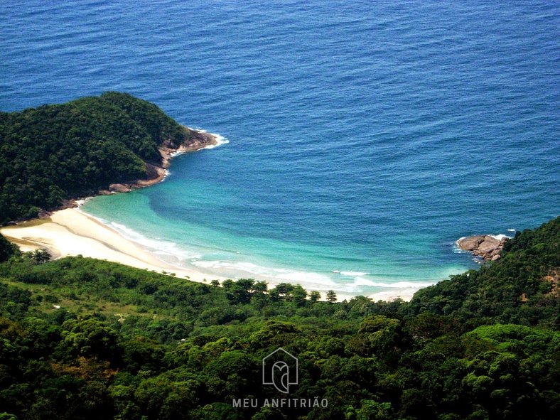 Barbecue and leisure near Martim de Sá beach