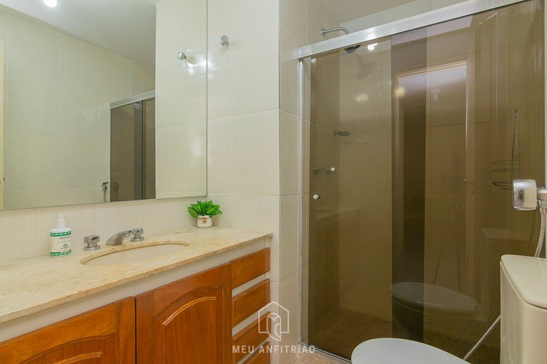 Beachfront apt with TV & WI-FI in Barra da Tijuca