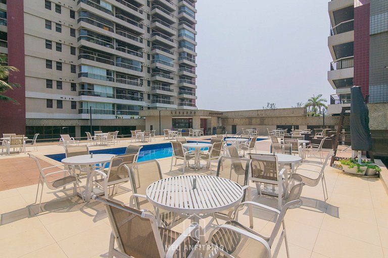 Beachfront apt with TV & WI-FI in Barra da Tijuca