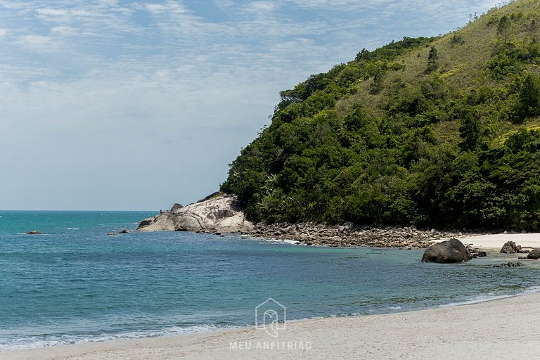 Casa ampla e aconchegante pé na areia em Maresias