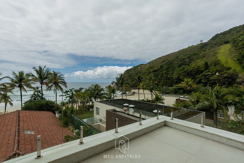 Casa ampla e aconchegante pé na areia em Maresias