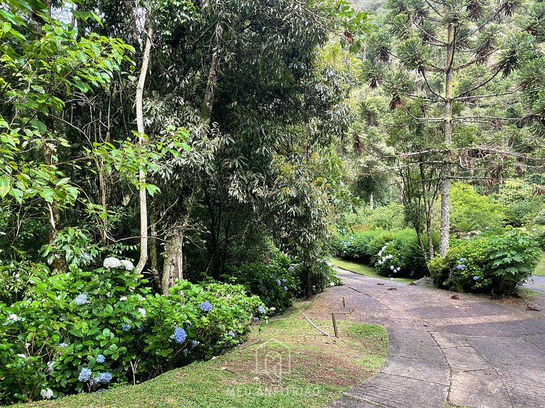 Casa com área gourmet perto do Parque Amantikir