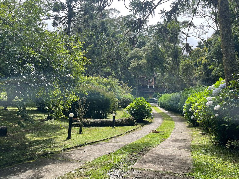 Casa com área gourmet perto do Parque Amantikir