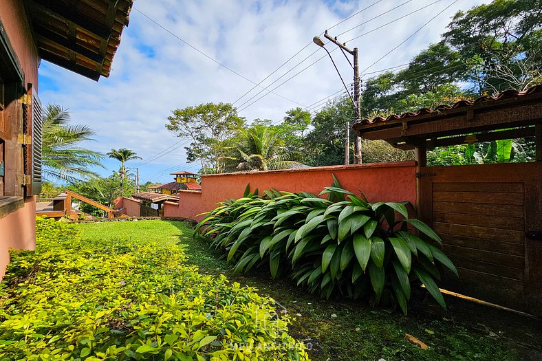 Casa com churrasqueira perto da praia de Maresias