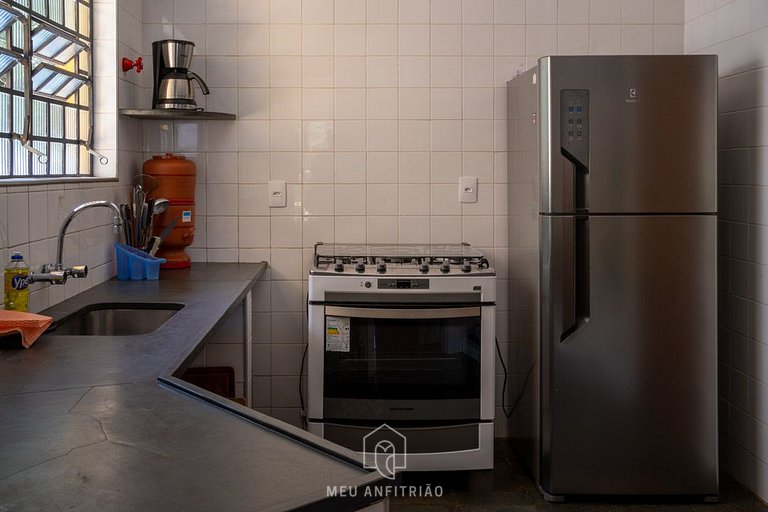 Casa com forno de pizza e vista para as montanhas