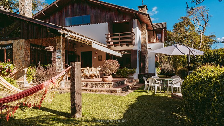 Casa com lareira, Quadra de Beach Tênis e Quadra de Tênis em