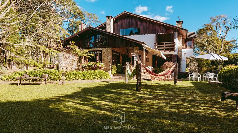 Casa com lareira, Quadra de Beach Tênis e Quadra de Tênis em