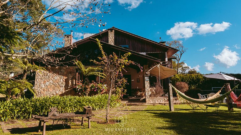 Casa com lareira, Quadra de Beach Tênis e Quadra de Tênis em