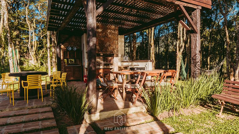 Casa com lareira, Quadra de Beach Tênis e Quadra de Tênis em