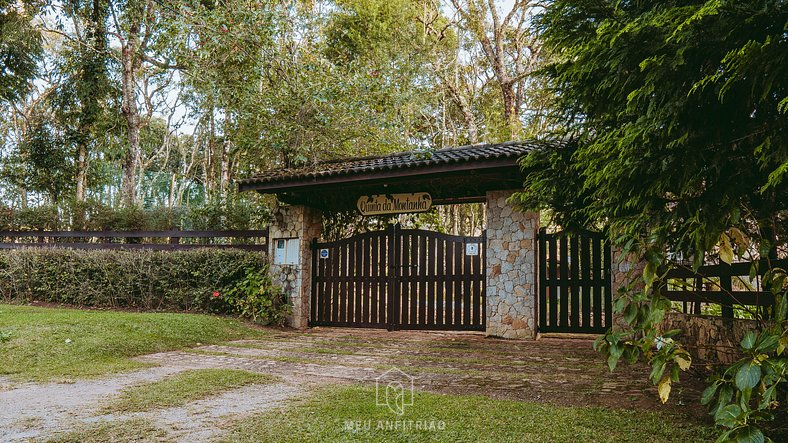 Casa com lareira, Quadra de Beach Tênis e Quadra de Tênis em