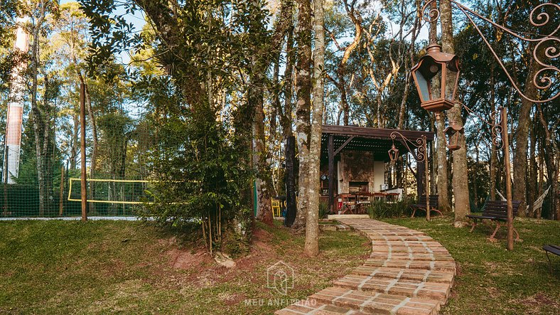 Casa com lareira, Quadra de Beach Tênis e Quadra de Tênis em