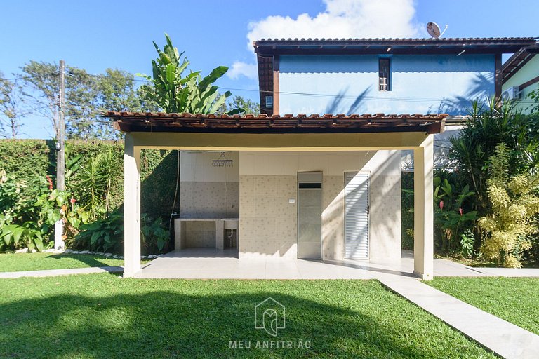 Casa com piscina aquecida a 100m praia em Maresias