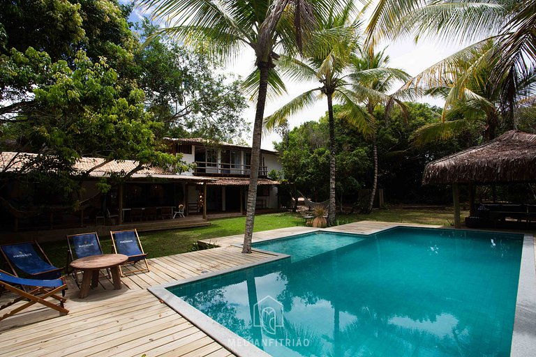 Casa com piscina e cervejeira perto da praia