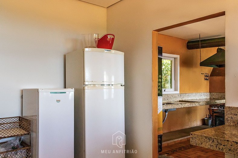 Casa com piscina e vista para o mar em Ilhabela