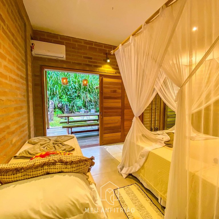 Casa com quintal arborizado e lazer em Trancoso