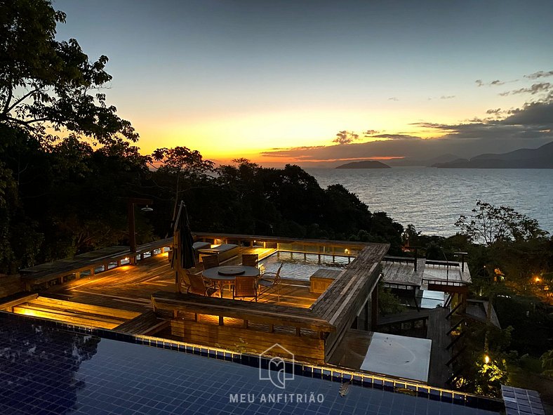 Casa de luxo com jacuzzi perto da Porto São Pedro