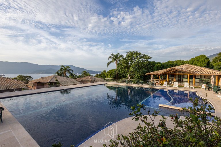 Casa em condomínio com lazer na Ilhabela