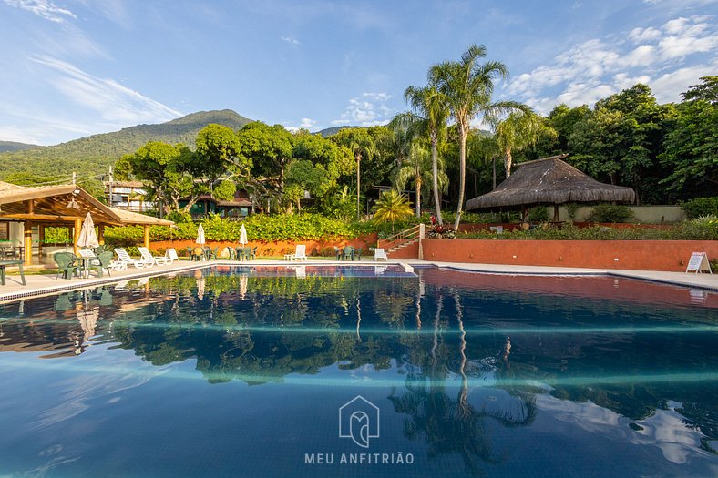 Casa em condomínio com lazer na Ilhabela