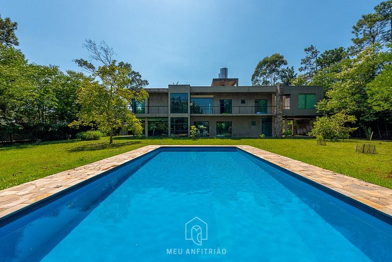 Chácara com piscina no alto da serra em São Roque