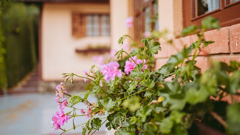 Chalé com lareira próximo ao Horto Florestal