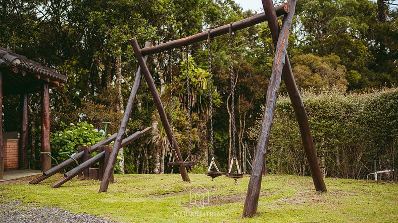 Chalé com lareira próximo ao Horto Florestal