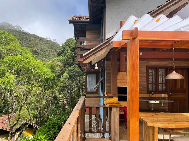 Chalé com vista para montanha em Campos do Jordão