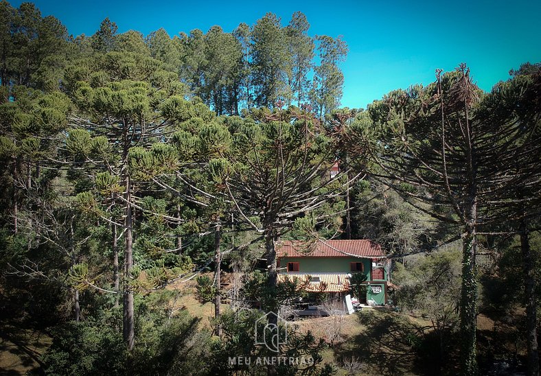 Chalet with fireplace and heater near Capivari