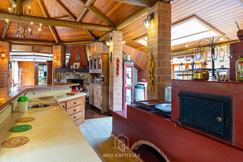 Chalet with gourmet area in Vale do Lajeado